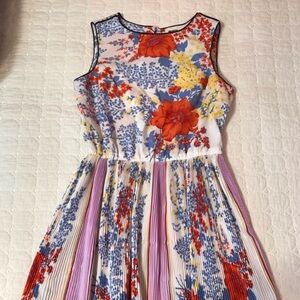 Floral Dress with Micro Pleats - S